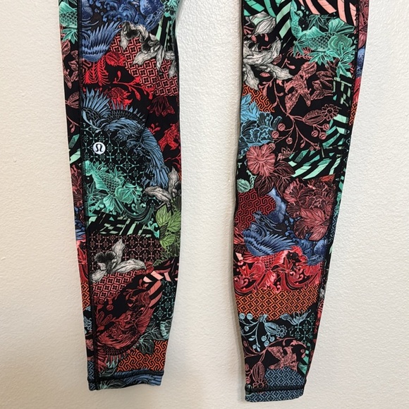 Lululemon Speed Up Tight *Full-On Luxtreme 28"
Zen Clash Multi - Picture 7 of 13